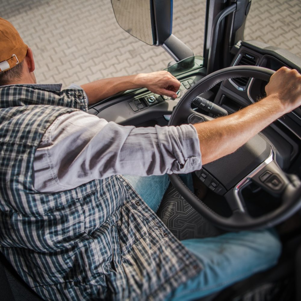 learning-truck-driving-cdl.jpg learning-truck-driving-cdl.jpg